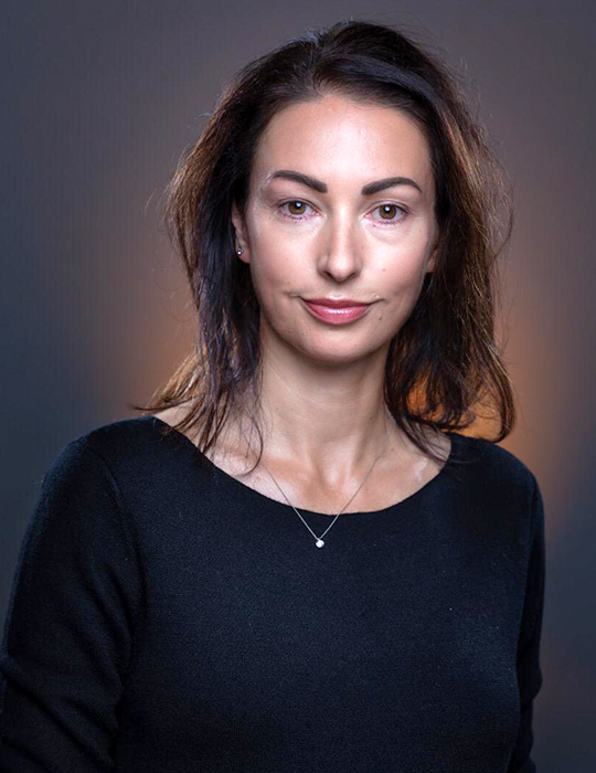 Dr. Petra Raith
